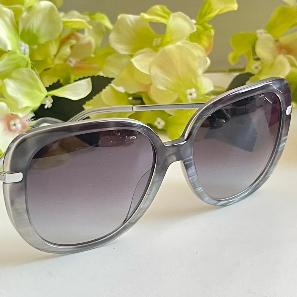 Coach Elegant grey /blue  Sunglasses - Picture 3 of 8
